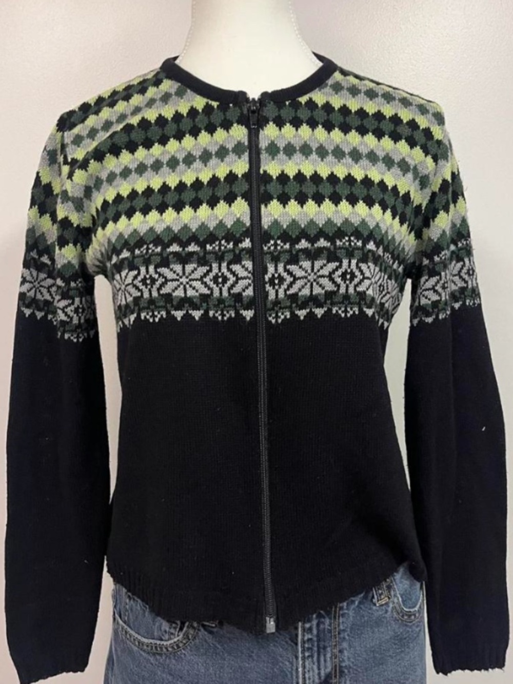 Vintage Jessie Women’s Snowflake Black and Green Cardigan Small Sweater